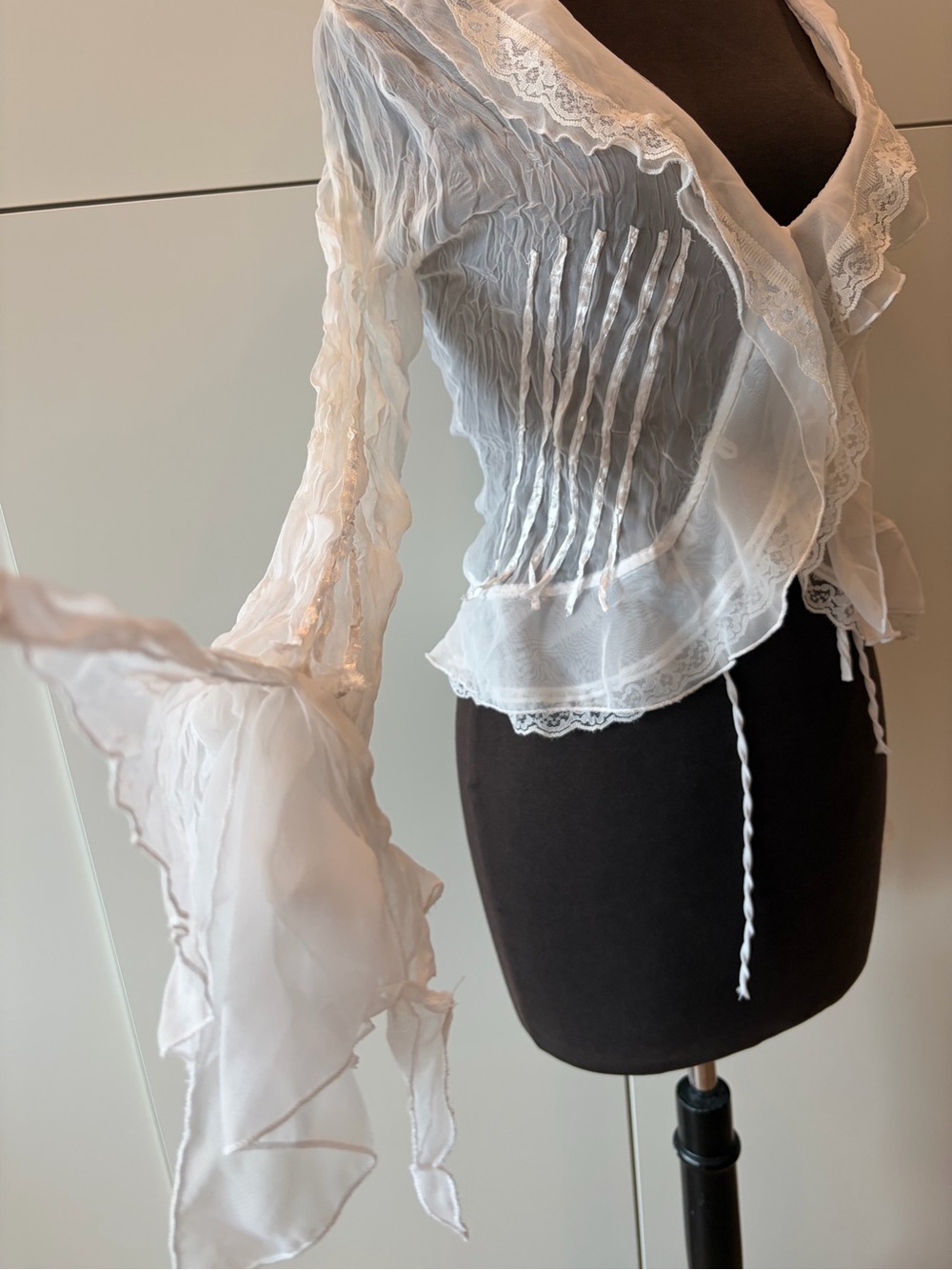 Motivi Italian Boho Y2K Sheer Lace Romantic Fairycore Cottagecore Vintage Top.